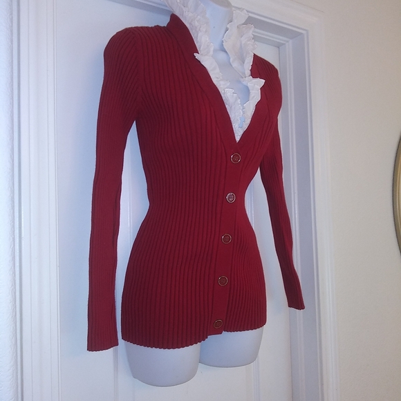 Sara I. Red Ribbed Ruffle Collar V Neck Sweater - Picture 4 of 6